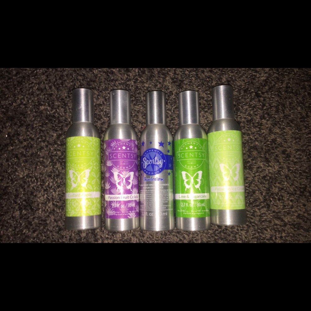 5 scentsy room sprays!